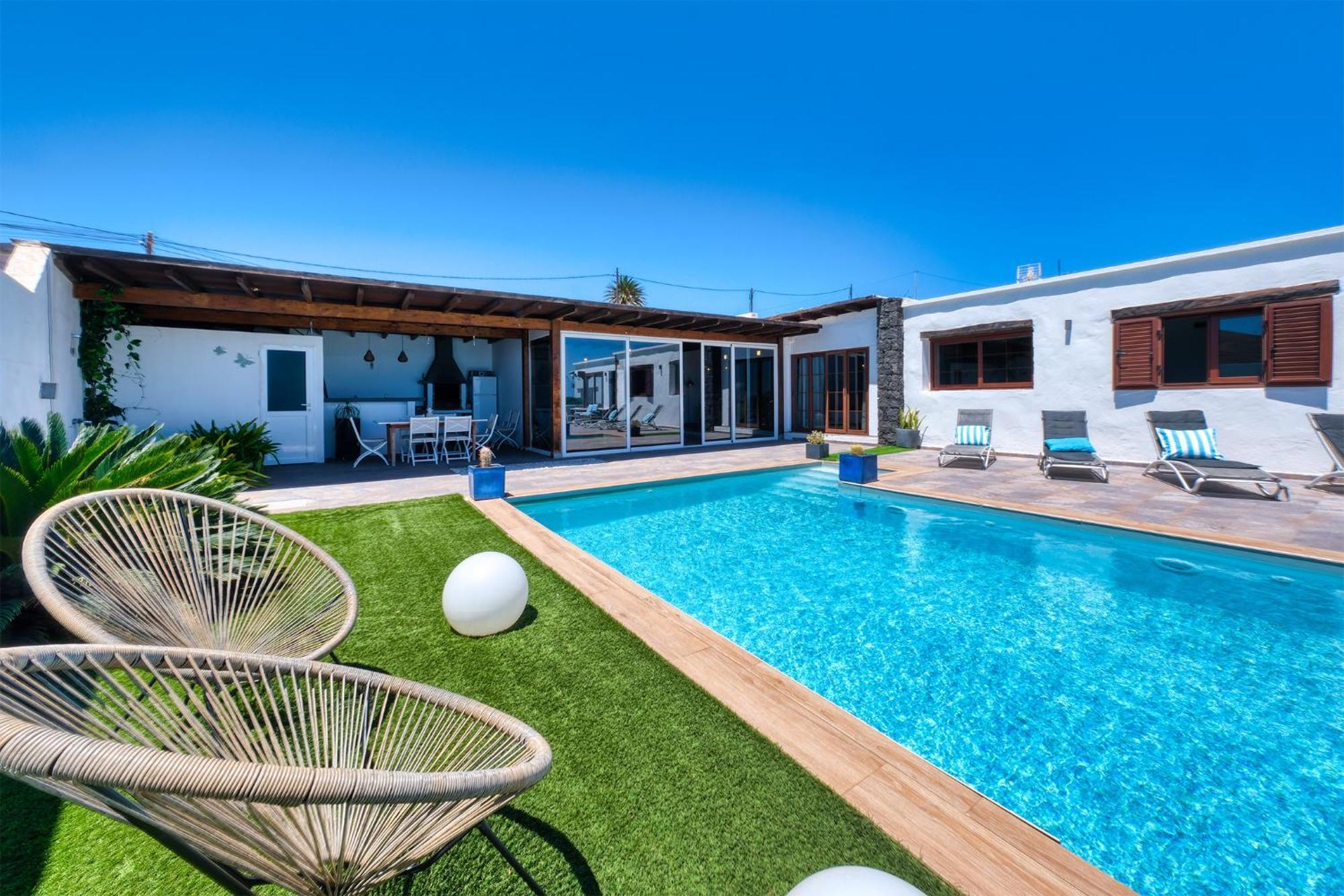 Villa Macher Piscina Y Bar Piscina تياس المظهر الخارجي الصورة