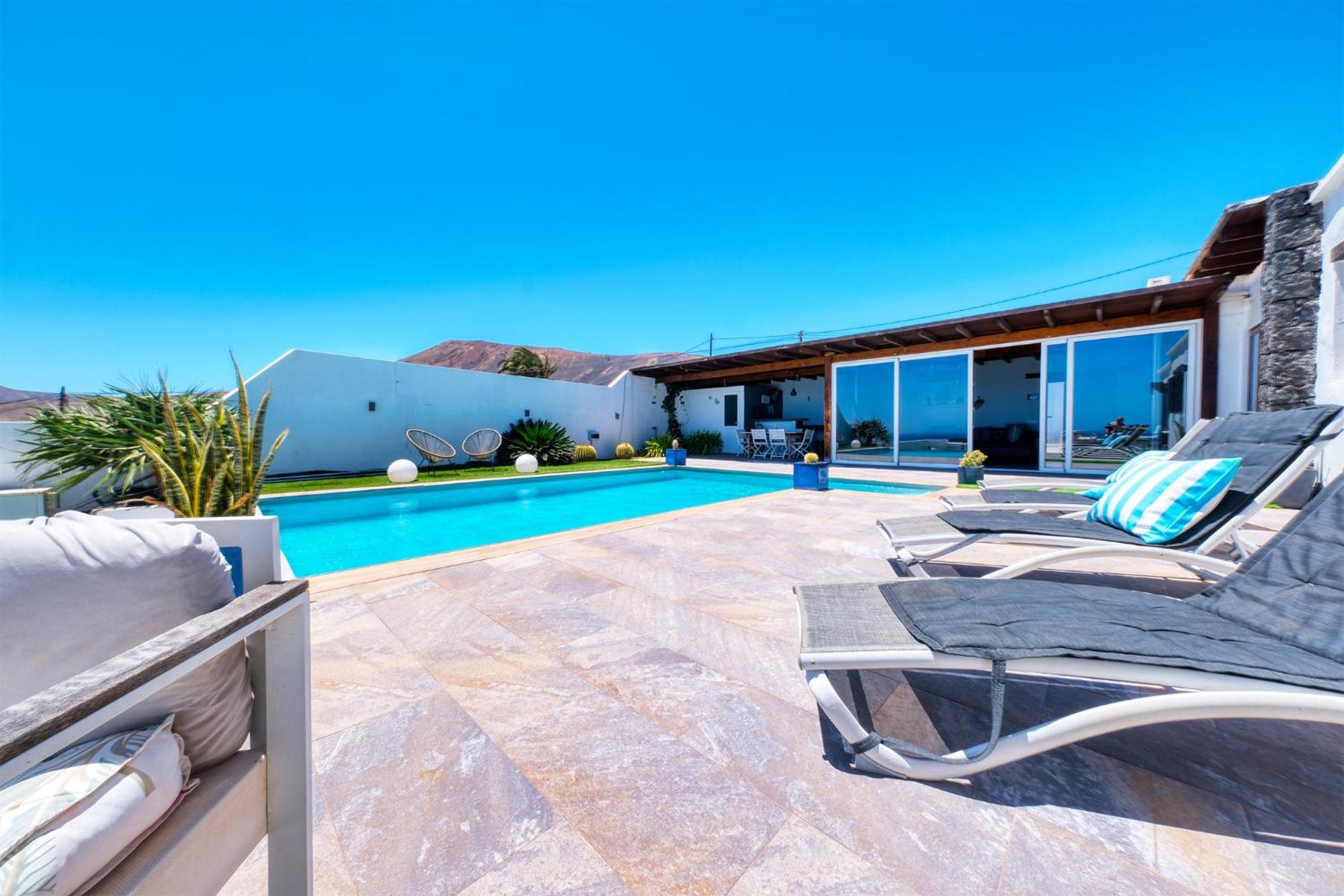 Villa Macher Piscina Y Bar Piscina تياس المظهر الخارجي الصورة